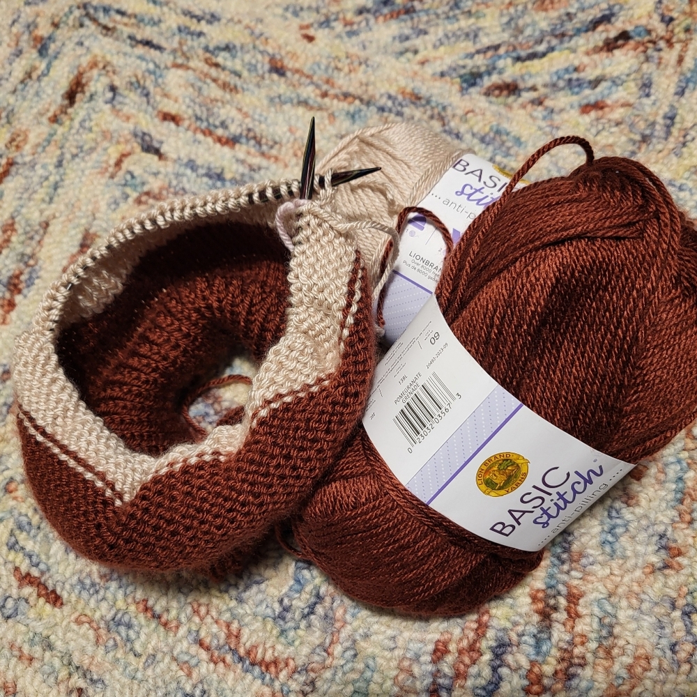 Handmade knit ribbed cuff beanie heart hat in blush and burgundy Kids size M - L - Picture 7 of 9